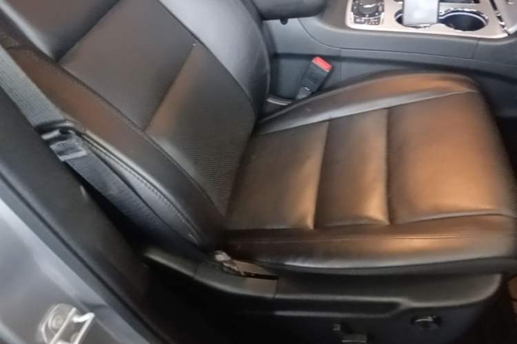 Used Jeep Grand Cherokee 2020 3.0L Elite Navigation Edition Right Front Seat