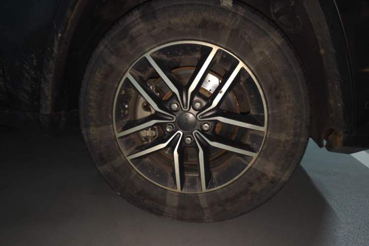 Used Jeep Grand Cherokee 2020 3.0L Professional Navigation Edition Right Front Wheel Hub
