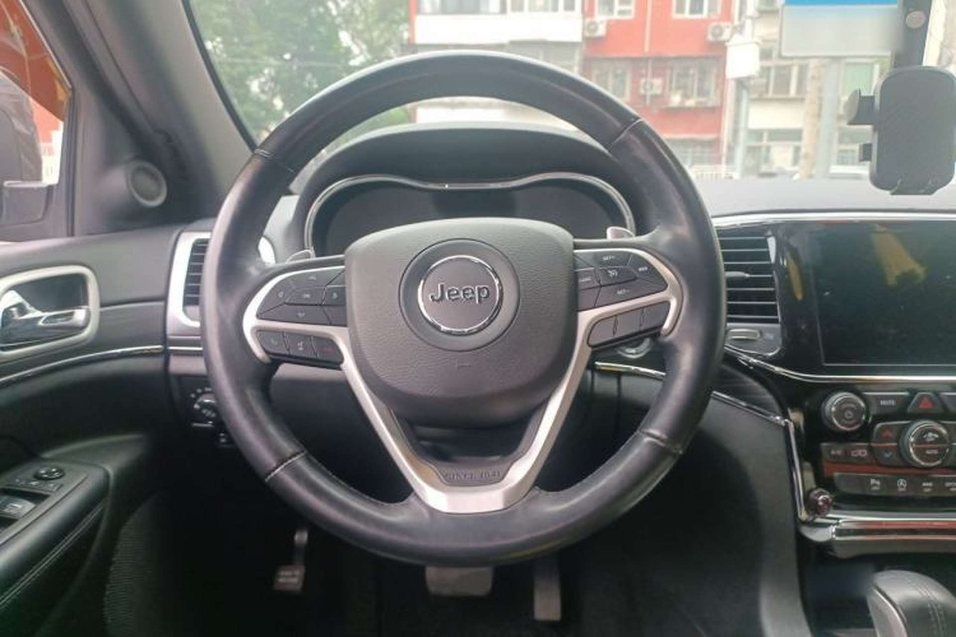Used Jeep Grand Cherokee 2020 3.0L Elite Navigation Edition Steering Wheel