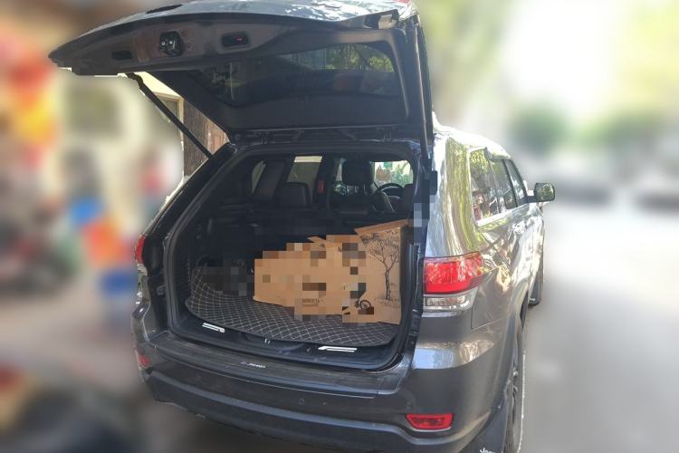 Used Jeep Grand Cherokee 2020 3.0L Professional Navigation Edition Trunk