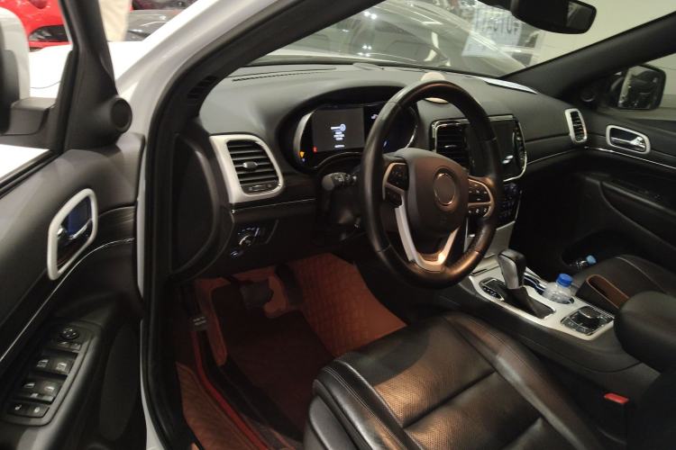 Used Jeep Grand Cherokee 2020 3.0L Elite Navigation Edition Driver Seat
