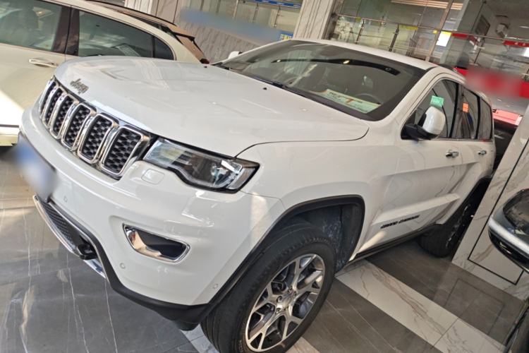 Used Jeep Grand Cherokee 2020 3.0L Elite Navigation Edition Exterior 3