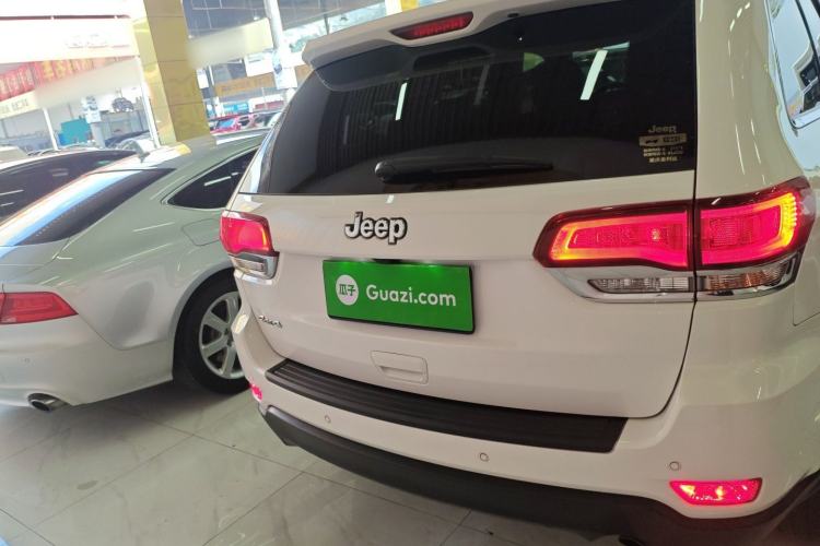 Used Jeep Grand Cherokee 2020 3.0L Professional Navigation Edition Exterior 4