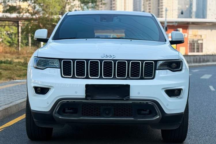 Used Jeep Grand Cherokee 2020 3.0L Elite Navigation Edition Front