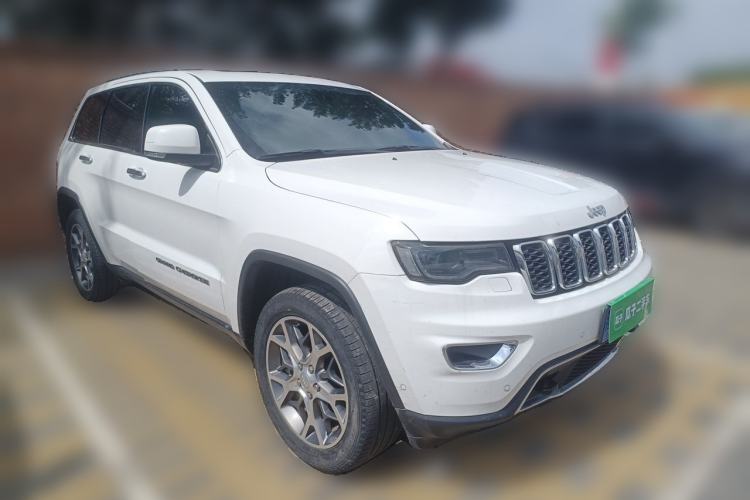 Used Jeep Grand Cherokee 2020 3.0L Elite Navigation Edition Front Right 45 Deg