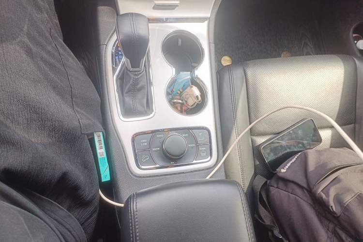 Used Jeep Grand Cherokee 2020 3.0L Elite Navigation Edition Gear Lever