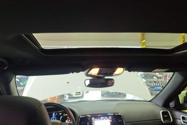 Used Jeep Grand Cherokee 2020 3.0L Professional Navigation Edition Headliner