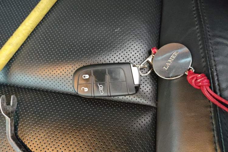Used Jeep Grand Cherokee 2020 3.0L Elite Navigation Edition Interior 1