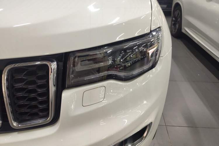 Used Jeep Grand Cherokee 2020 3.0L Elite Navigation Edition Left Front Headlight