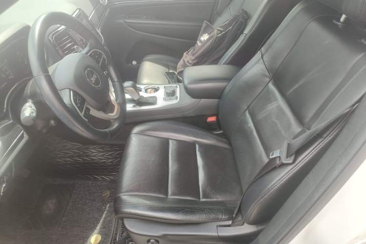 Used Jeep Grand Cherokee 2020 3.0L Elite Navigation Edition Left Front Seat