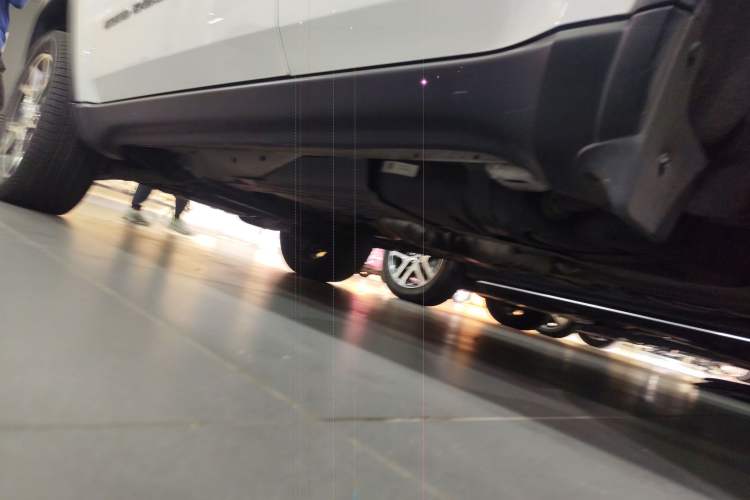 Used Jeep Grand Cherokee 2020 3.0L Elite Navigation Edition Left Side Sill