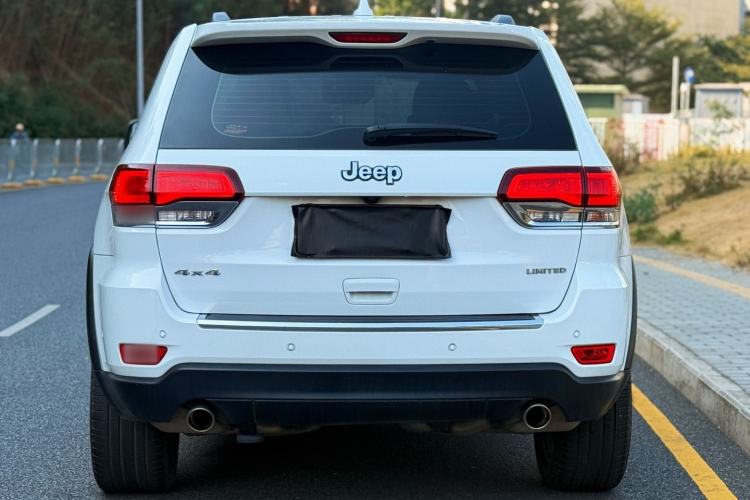 Used Jeep Grand Cherokee 2020 3.0L Elite Navigation Edition Rear