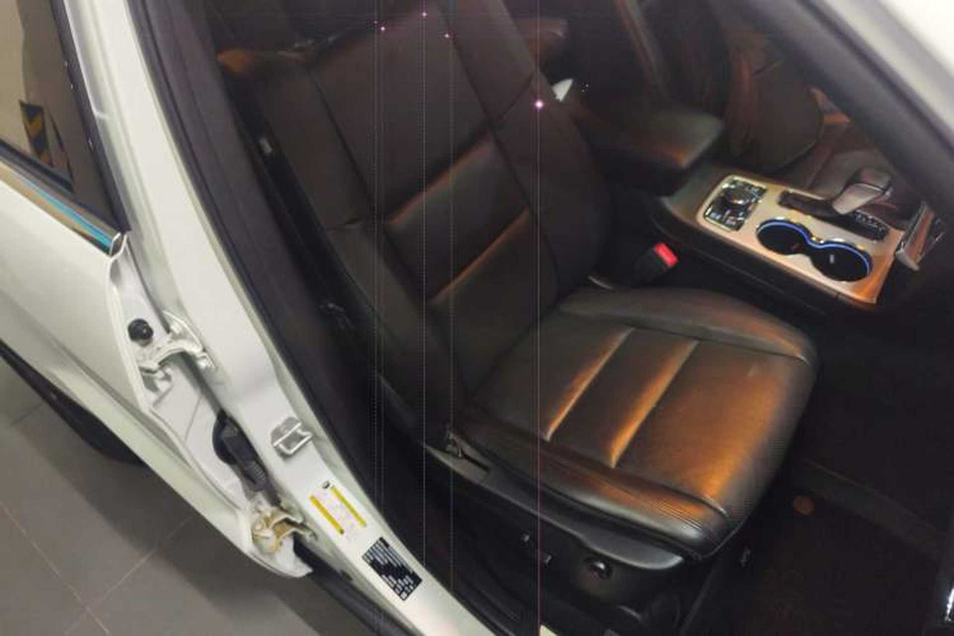 Used Jeep Grand Cherokee 2020 3.0L Elite Navigation Edition Right Front Seat