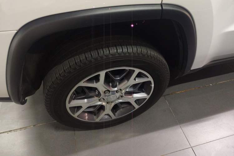 Used Jeep Grand Cherokee 2020 3.0L Elite Navigation Edition Right Rear Wheel Hub