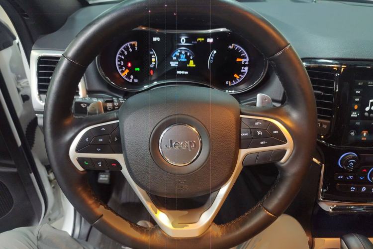 Used Jeep Grand Cherokee 2020 3.0L Elite Navigation Edition Steering Wheel