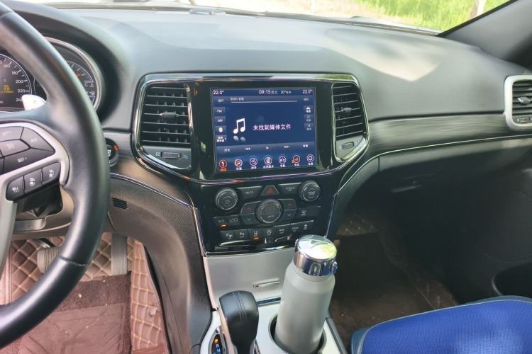 Used Jeep Grand Cherokee 2021 3.0L 80th Anniversary Edition Audio And AC Panel