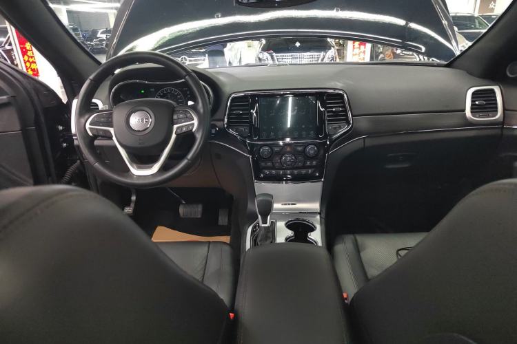 Used Jeep Grand Cherokee 2021 3.0L 80th Anniversary Edition Center Console