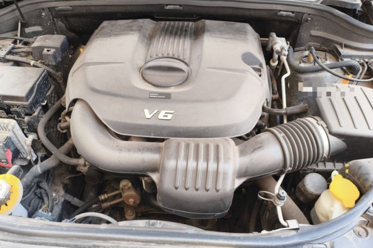 Used Jeep Grand Cherokee 2021 3.0L 80th Anniversary Edition Engine Bay