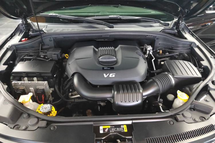 Used Jeep Grand Cherokee 2021 3.0L 80th Anniversary Edition Engine Bay