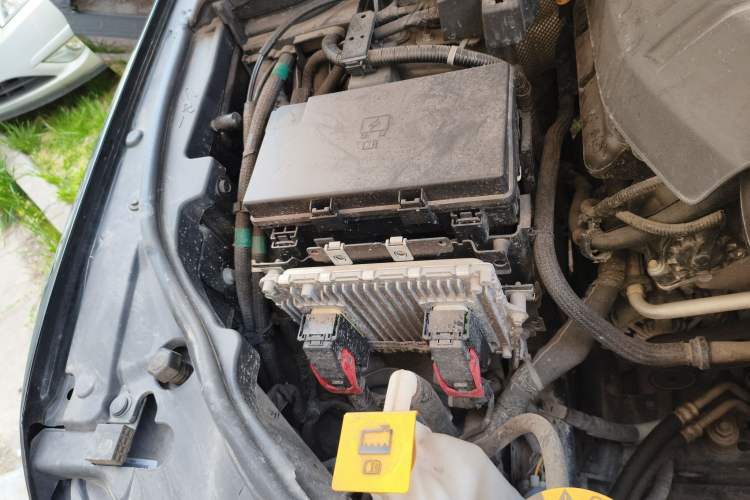 Used Jeep Grand Cherokee 2021 3.0L 80th Anniversary Edition Engine Bay Right