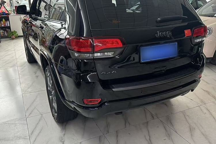 Used Jeep Grand Cherokee 2021 3.0L 80th Anniversary Edition Exterior 1