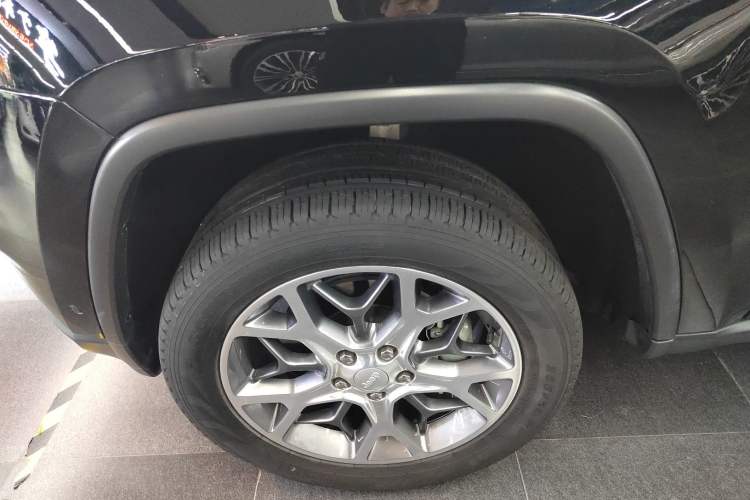 Used Jeep Grand Cherokee 2021 3.0L 80th Anniversary Edition Exterior 4