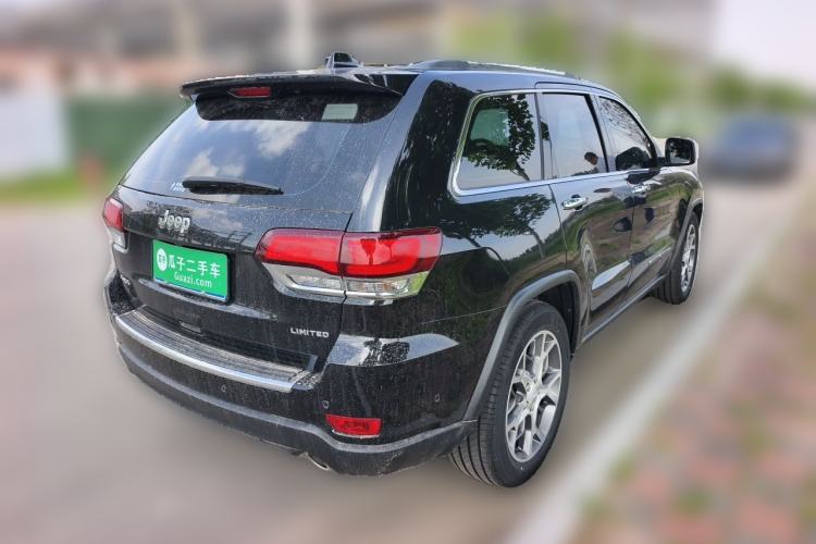 Used Jeep Grand Cherokee 2021 3.0L 80th Anniversary Edition Exterior 5