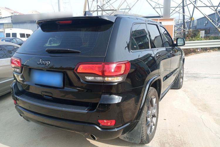 Used Jeep Grand Cherokee 2021 3.0L 80th Anniversary Edition Exterior 5