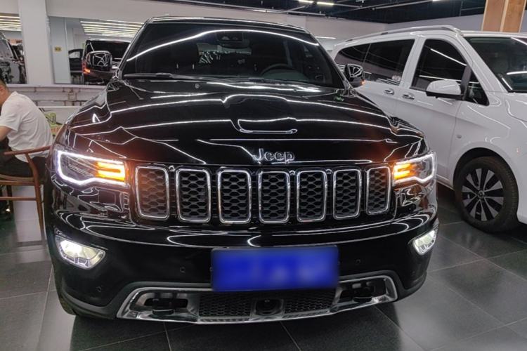 Used Jeep Grand Cherokee 2021 3.0L 80th Anniversary Edition Front
