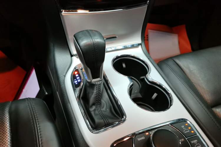 Used Jeep Grand Cherokee 2021 3.0L 80th Anniversary Edition Gear Lever
