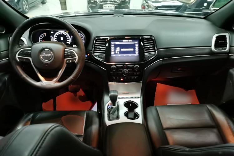 Used Jeep Grand Cherokee 2021 3.0L 80th Anniversary Edition Interior 2