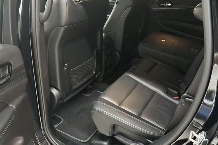 Used Jeep Grand Cherokee 2021 3.0L 80th Anniversary Edition Interior 4