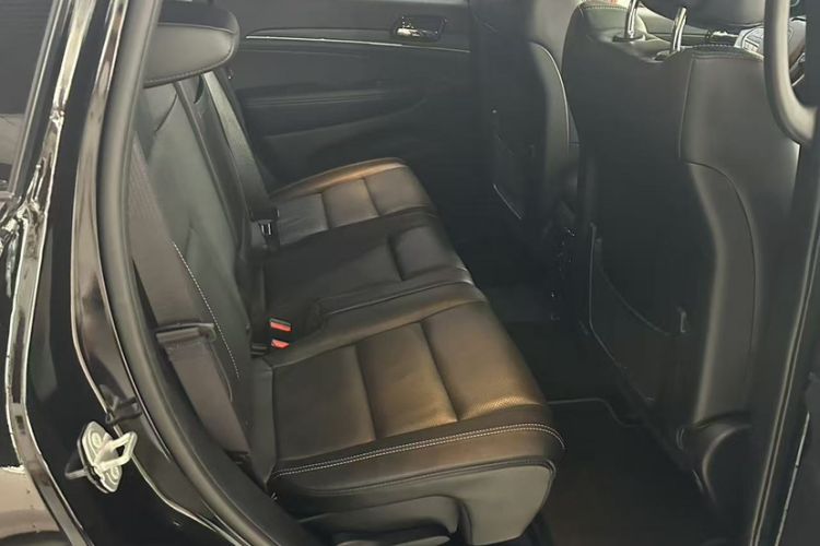 Used Jeep Grand Cherokee 2021 3.0L 80th Anniversary Edition Interior 6