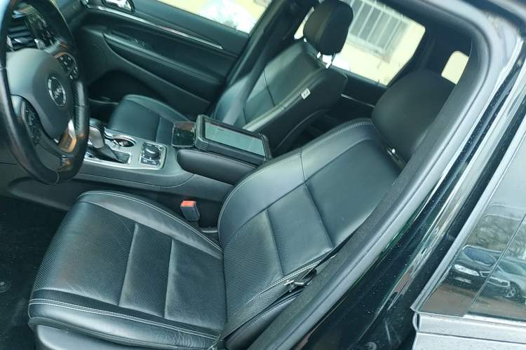 Used Jeep Grand Cherokee 2021 3.0L 80th Anniversary Edition Left Front Seat
