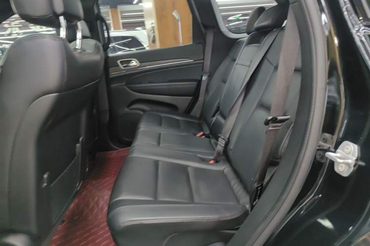 Used Jeep Grand Cherokee 2021 3.0L 80th Anniversary Edition Left Rear Seat