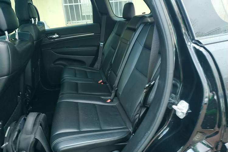 Used Jeep Grand Cherokee 2021 3.0L 80th Anniversary Edition Left Rear Seat
