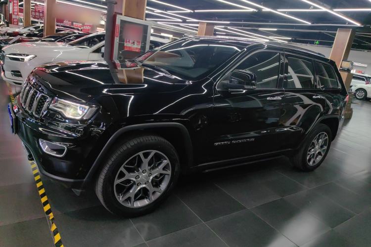 Used Jeep Grand Cherokee 2021 3.0L 80th Anniversary Edition Left Side