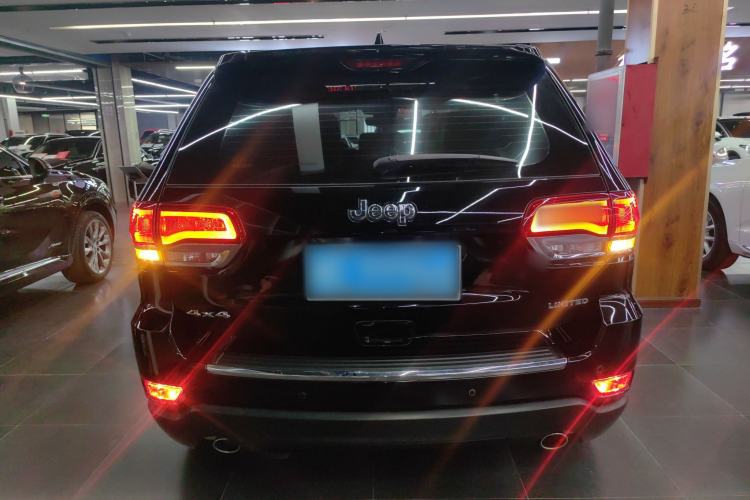 Used Jeep Grand Cherokee 2021 3.0L 80th Anniversary Edition Rear