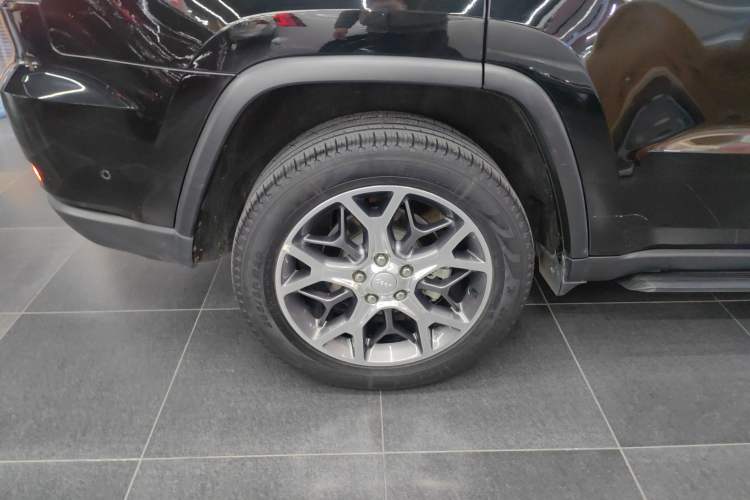 Used Jeep Grand Cherokee 2021 3.0L 80th Anniversary Edition Right Rear Wheel Hub