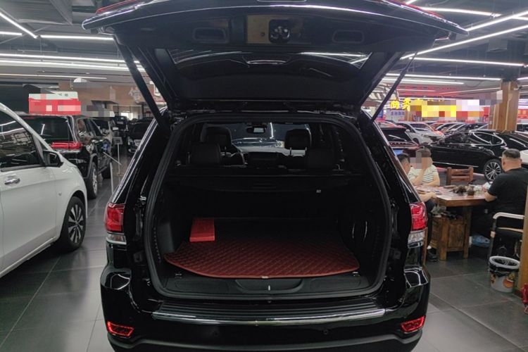 Used Jeep Grand Cherokee 2021 3.0L 80th Anniversary Edition Trunk