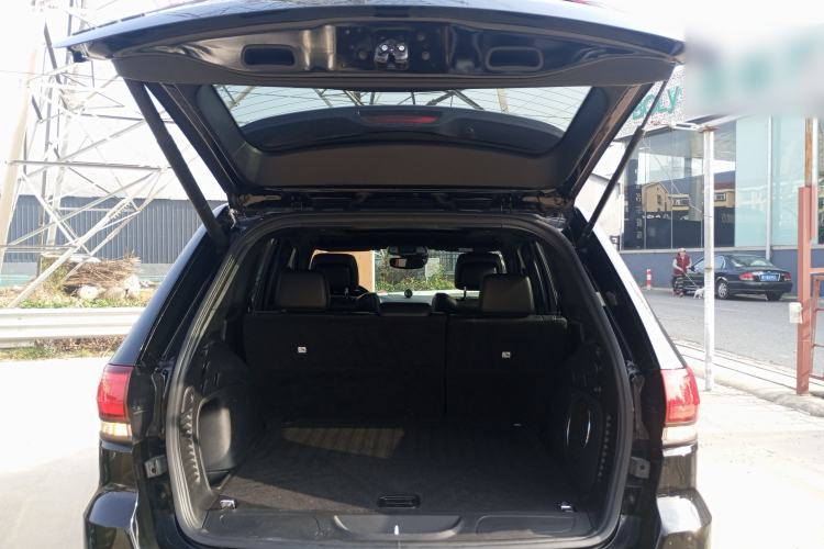 Used Jeep Grand Cherokee 2021 3.0L 80th Anniversary Edition Trunk