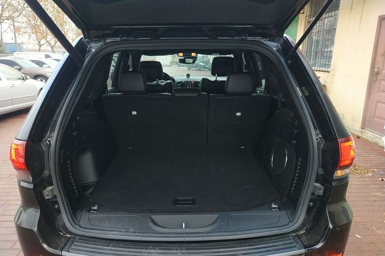 Used Jeep Grand Cherokee 2021 3.0L 80th Anniversary Edition Trunk
