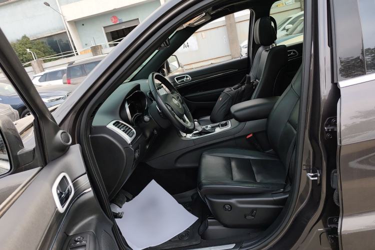 Used Jeep Grand Cherokee 2021 3.0L 80th Anniversary Edition Left Front Seat