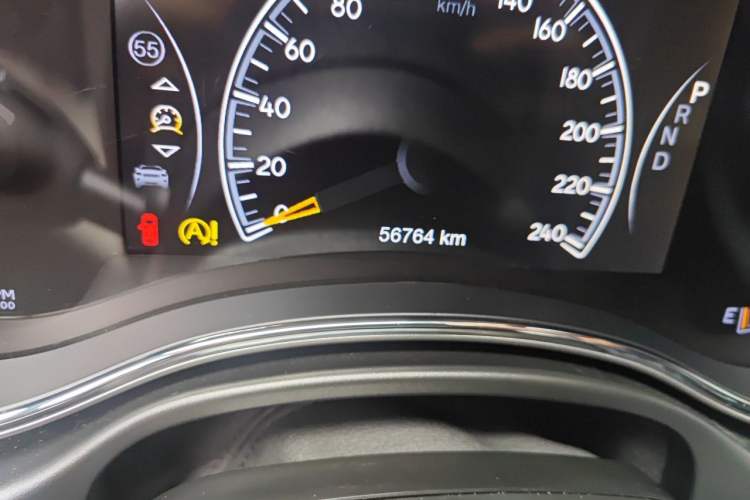Used Jeep Grand Cherokee 2021 3.0L 80th Anniversary Edition Odometer Close Up