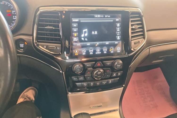 Used Jeep Grand Cherokee  Audio And AC Panel