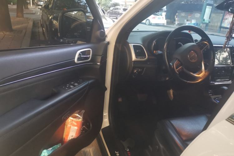Used Jeep Grand Cherokee 2021 3.0L 80th Anniversary Edition Driver Seat