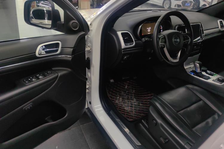 Used Jeep Grand Cherokee 2021 3.0L 80th Anniversary Edition Driver Seat