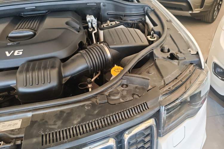 Used Jeep Grand Cherokee  Engine Bay Left
