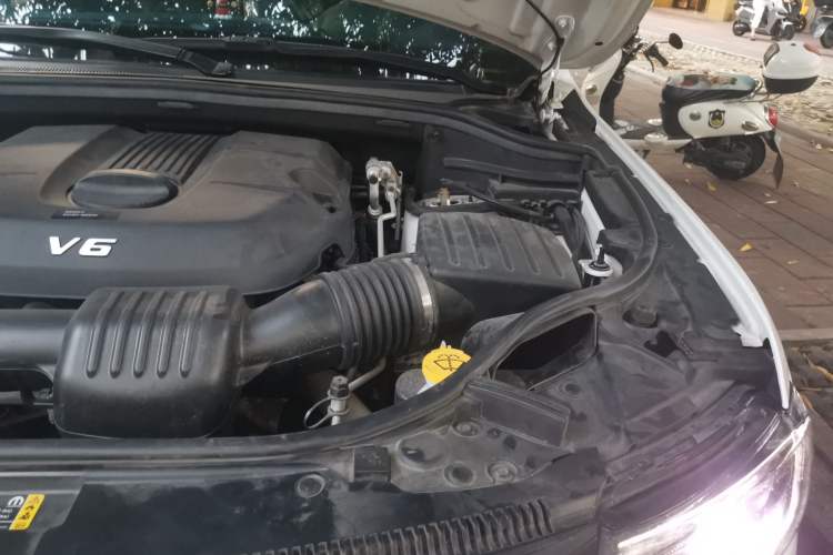 Used Jeep Grand Cherokee 2021 3.0L 80th Anniversary Edition Engine Bay Left