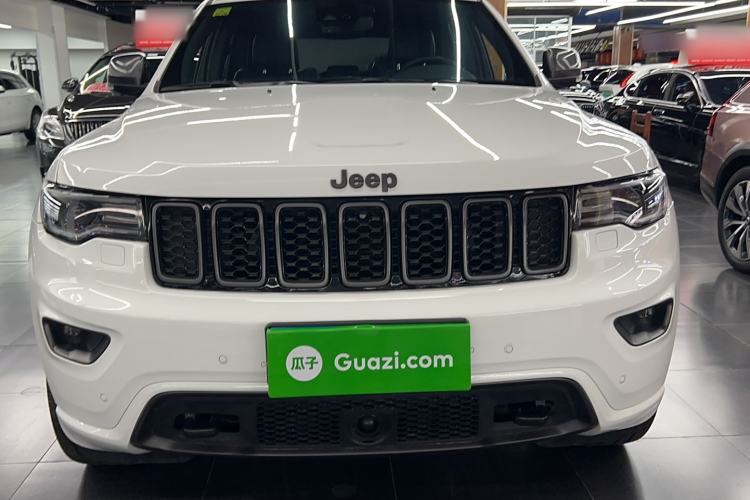 Used Jeep Grand Cherokee 2021 3.0L 80th Anniversary Edition Exterior 1